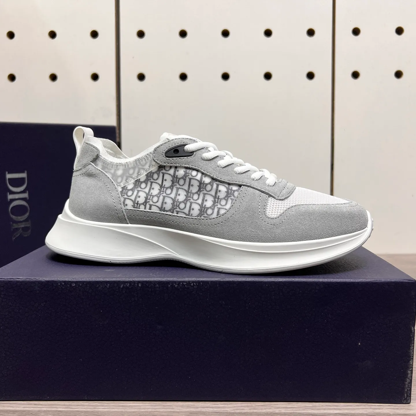 Men's Men's Shoes 💰: 380💰《Dior》The latest and most popular casual shoes, top brand [seduce] luxury~purchase, top~quality. [Strong] The upper is made of imported breathable cowhide with material ➕ breathable sheepskin feet (•) and fine workmanship. Original stylish and stylish soft rubber wear-resistant foreskin outsole, light and comfortable on the foot, size: 38-44, (customized 45, 46), four colors available